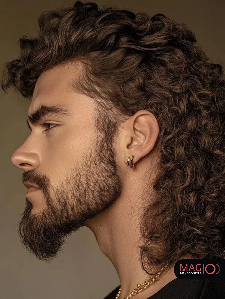 عکس پسر مو فرفری با ماسک